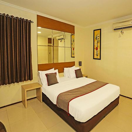 Super Oyo Townhouse Oak Hotel Fiducia 설퐁 외부 사진