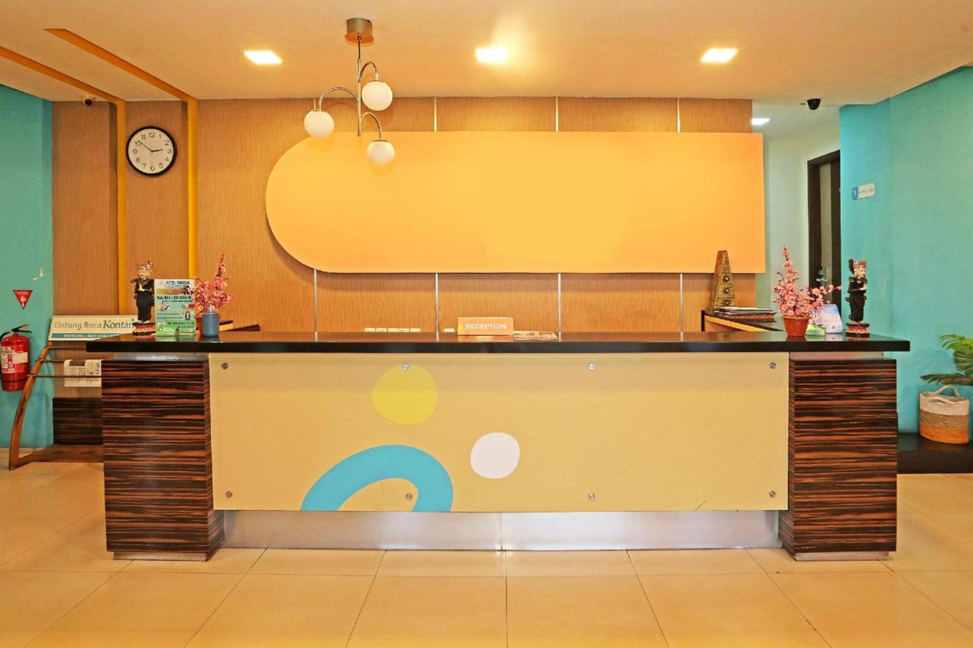 Super Oyo Townhouse Oak Hotel Fiducia 설퐁 외부 사진