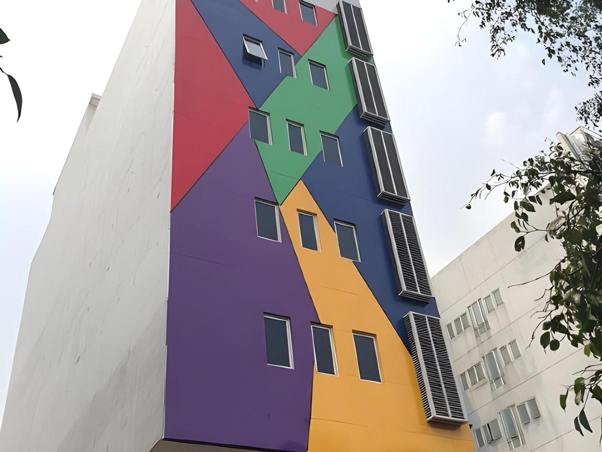 Super Oyo Townhouse Oak Hotel Fiducia 설퐁 외부 사진